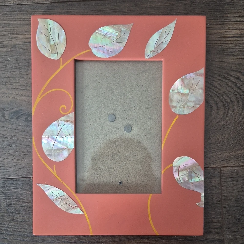 Abalone leaf frame, 4 X 6 Picture Opening, Coral Color